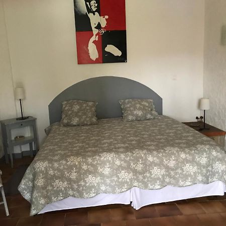 Chambre d'hôtes Le Cèdre Apt Extérieur photo